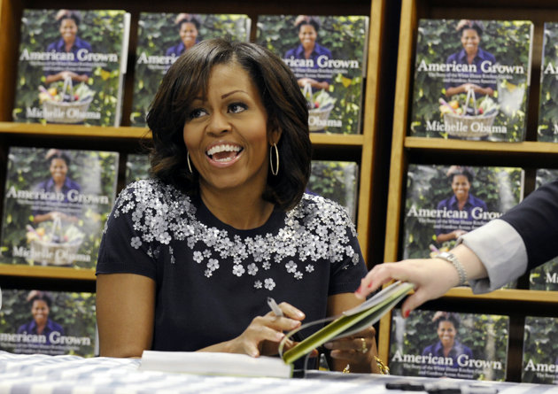 Impress Your Fans at Your Book Signing Event